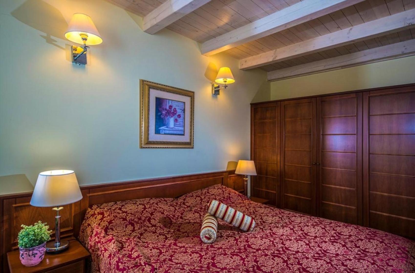 Hotel Forest Hills Zirc Rum bild